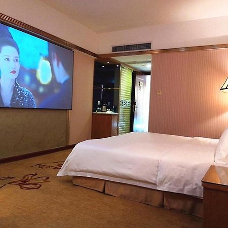 Vienna Hotel Zhanjiang Coast Avenue Zewnętrze zdjęcie