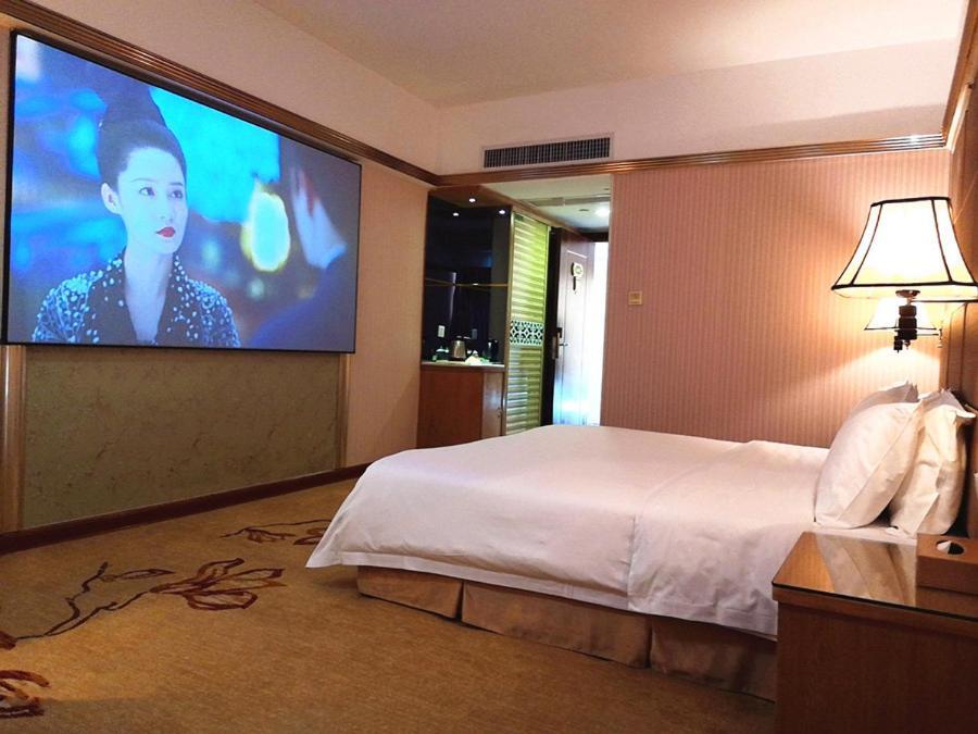 Vienna Hotel Zhanjiang Coast Avenue Zewnętrze zdjęcie