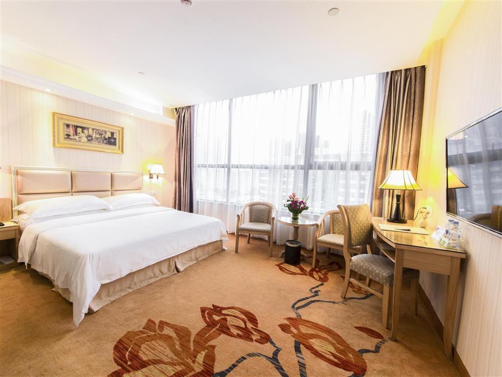Vienna Hotel Zhanjiang Coast Avenue Zewnętrze zdjęcie