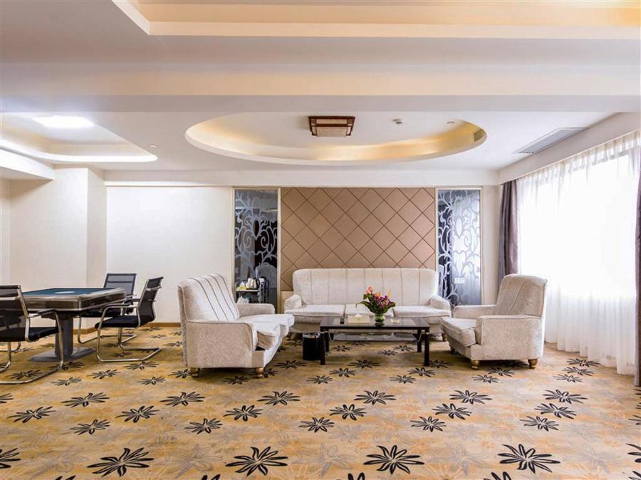 Vienna Hotel Zhanjiang Coast Avenue Zewnętrze zdjęcie